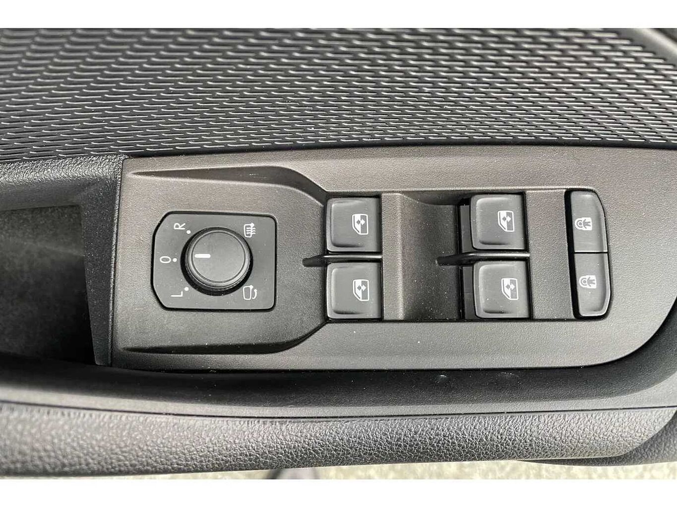 SKODA OCTAVIA 1.5 TSI 150 First Edition 5dr