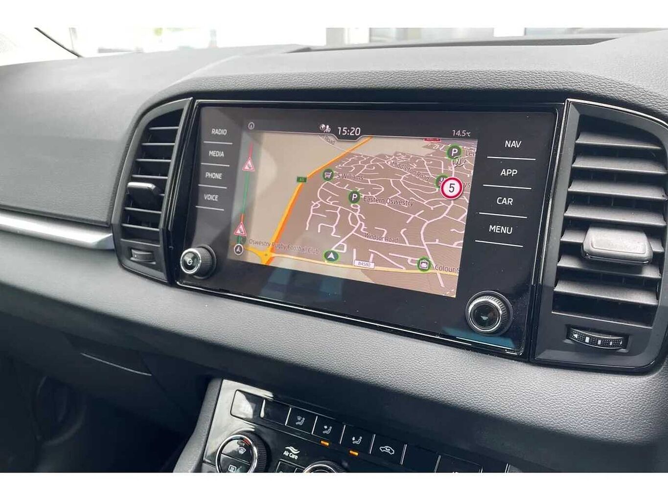 SKODA KAROQ 1.5 TSI SE Drive 5dr DSG