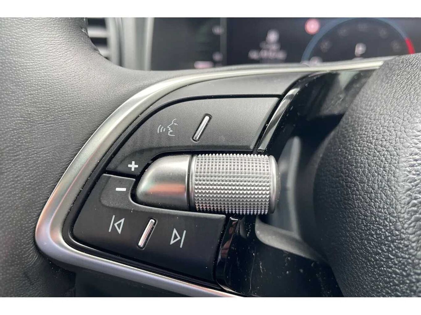 SKODA KAROQ 1.5 TSI SE Drive 5dr DSG
